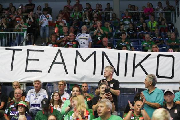 20 08 2025, xgox, Handball Hummel Cup SC Magdeburg TVB Stuttgart emspor, v l poster, banner, banner for Nikola Portner Magdeburg, 80 Magdeburg