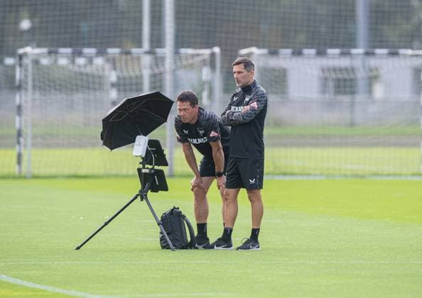 Football, Men, Season 2025 26, 2 Bundesliga, Hertha BSC, Training, f l Athletics coach Henrik Kuchno Hertha BSC , Coach Stefan Leitl Hertha BSC , 20 08 2025, Copyright: xSebastianxRäppold MatthiasxKochx