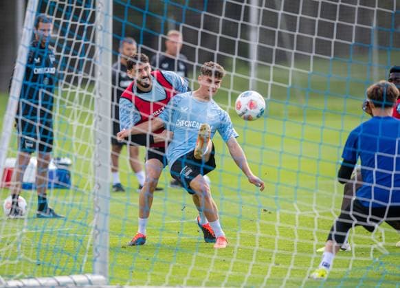 Soccer, Men, Season 2025 26, 2 Bundesliga, Hertha BSC, Training, f l Agustin Rogel Hertha BSC , Janne Berner Hertha BSC , 20 08 2025, Copyright: xSebastianxRäppold MatthiasxKochx