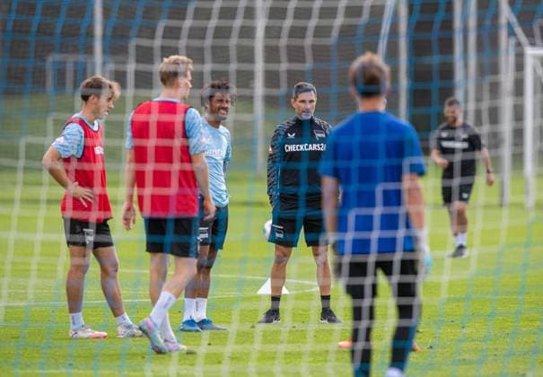 Soccer, Men, Season 2025 26, 2 Bundesliga, Hertha BSC, Training, f l Tim Hoffmann Hertha BSC , Luca Schuler Hertha BSC , Jeremy Dudziak Hertha BSC , Coach Stefan Leitl Hertha BSC , 20 08 2025, Copyright: xSebastianxRäppold MatthiasxKochx