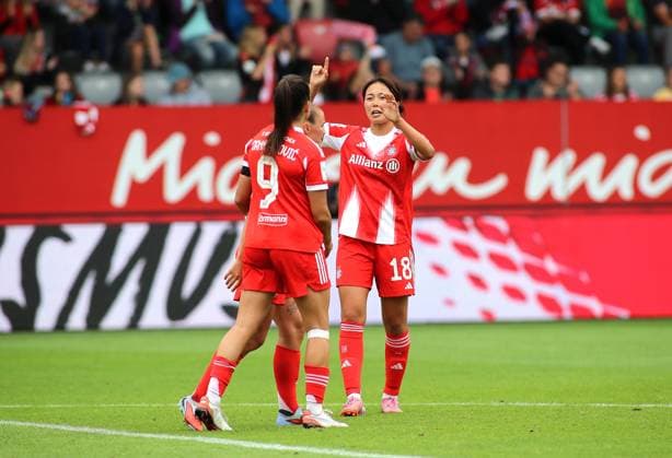 Football, Women, Test match, 2025 2026 season, FC Bayern Munich Real Madrid, Campus 3 0 by Momoko Tanikawa FC Bayern Munich , Goal, Cheering