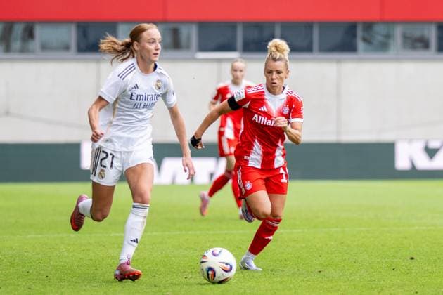 Holmgaard 21 Real Madrid , in duel with Linda Dallmann 10 FC Bayern Muenchen Frauen , FC Bayern Frauen Muenchen Real Madrid, Google Pixel Frauenbundesliga, Freundschaftsspiel Testspiel, 21 08 25 DFB regulations prohibit any use of photographs as image sequences and or quasi video kolbert press Muenchen Bayern Germany Copyright: xkolbert-press UlrichxGamelx