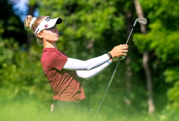 August 21, 2025, Mississauga, On, CANADA: Nelly Korda of the USA watches her approach shot on the 8th hole, in the first round of the Canadian Women s Open at Mississauga Golf and Country Club, in Mississauga, Ont., on Thursday, Aug. 21, 2025. Canada News - August 21, 2025  - ZUMAc35_ 20250821_zaf_c35_013 Copyright: xFrankxGunnx