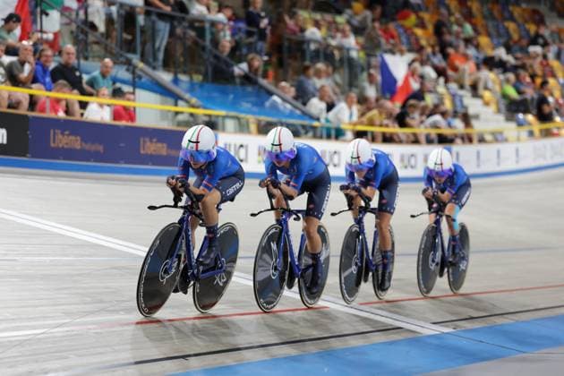 2025 UCI Junior Track World Championships Picture by Alex Whitehead SWpix.com - 21 08 2025 - Cycling - 2025 UCI Junior Track World Championships - Omnisport, Apeldoorn, Netherlands - Women Team Pursuit Round 1 - Linda Sanarini (Italy), Matilde Rossignoli (Italy), Elisa Bianchi (Italy), Erja Giulia Bianchi (Italy) Copyright: x xSWpix.comx(t axPhotographyxHubxLtd)xAlexxWhitehead SWpix.comx SWP-3030-0787