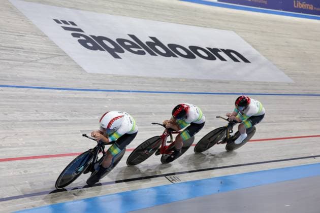 2025 UCI Junior Track World Championships Picture by Alex Whitehead SWpix.com - 21 08 2025 - Cycling - 2025 UCI Junior Track World Championships - Omnisport, Apeldoorn, Netherlands - Women Team Pursuit Round 1 - Amelie Sanders (Australia), Leani Van Der Berg (Australia), Ava Schmidtke (Australia) Copyright: x xSWpix.comx(t axPhotographyxHubxLtd)xAlexxWhitehead SWpix.comx SWP-3030-0790