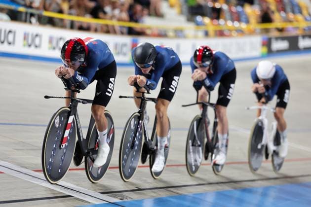 2025 UCI Junior Track World Championships Picture by Alex Whitehead SWpix.com - 21 08 2025 - Cycling - 2025 UCI Junior Track World Championships - Omnisport, Apeldoorn, Netherlands - Men Team Pursuit Final for Bronze - Ashlin Barry (United States), Merrick Gallagher (United States), Peyton Burckel (United States), Enzo Hincapie (United States) Copyright: x xSWpix.comx(t axPhotographyxHubxLtd)xAlexxWhitehead SWpix.comx SWP-3030-0801