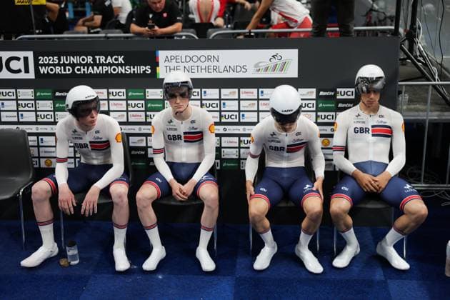 2025 UCI Junior Track World Championships Picture by Alex Whitehead SWpix.com - 21 08 2025 - Cycling - 2025 UCI Junior Track World Championships - Omnisport, Apeldoorn, Netherlands - Men Team Pursuit Final for Gold - Henry Hobbs (Great Britain), Rory Gravelle (Great Britain), Max Hinds (Great Britain), Daniel Thompson (Great Britain) Copyright: x xSWpix.comx(t axPhotographyxHubxLtd)xAlexxWhitehead SWpix.comx SWP-3030-0804