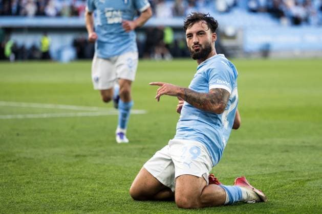 250821 Sead Haksabanovic of Malmö FF celebrates after 2 0 during the first leg UEFA Europa League playoff football match between Malmö FF and SK Sigma Olomouc on August 21, 2025 in Malmö Photo Petter Arvidson BILDBYRAN kod PA PA1067 fotboll football soccer fotball uefa europa league europa league malmö ff sk sigma olomouc bbeng playoff bbauto jubel  Copyright: PETTERxARVIDSON BB250821PA070