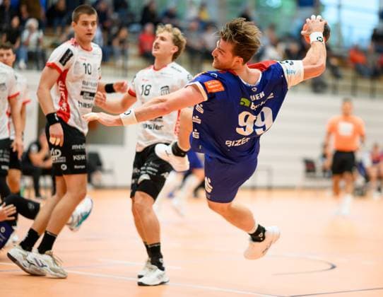 Stefan Bauer, HBW Balingen Weilstetten, 99 at the circle, HBW Balingen vs Pfadi Winterthur, Handball, Test match, Season 2025 2026, 21 08 2025 Eibner Pressefoto Andreas Ulmer HBW Balingen vs Pfadi Winterthur, Handball, Test match, Season 2025 2026, 21 08 2025 Balingen Copyright: xEibner-Pressefoto AndreasxUlmerx EP_AUR