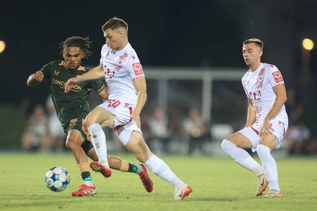 MOSTAR, 21-08-2025, Stadium Bijeli Brijeg, UEFA Football Europa League play off match season 2025 2026 between Zrinjski and FC Utrecht. Picture shows Utrecht player Alonzo Engwanda and Mostar player Antonio Ivancic Zrinjski - Utrecht  x30602834x Copyright: