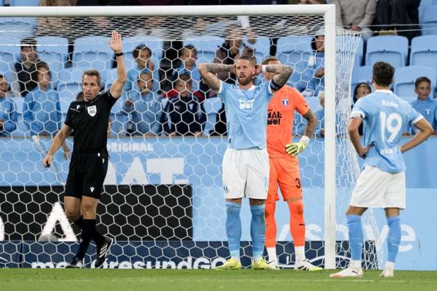 250821 Pontus Jansson of Malmö FF looks dejected during the first leg UEFA Europa League playoff football match between Malmö FF and SK Sigma Olomouc on August 21, 2025 in Malmö Photo Petter Arvidson BILDBYRAN kod PA PA1067 fotboll football soccer fotball uefa europa league europa league malmö ff sk sigma olomouc bbeng playoff bbauto depp  Copyright: PETTERxARVIDSON BB250821PA094