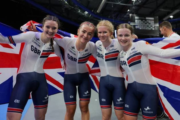 2025 UCI Junior Track World Championships Picture by Alex Whitehead SWpix.com - 21 08 2025 - Cycling - 2025 UCI Junior Track World Championships - Omnisport, Apeldoorn, Netherlands - Women Team Pursuit Final for Gold - (L to R) Abigail Miller (Great Britain), Erin Boothman (Great Britain), Evie Smith (Great Britain), Phoebe Taylor (Great Britain) celebrates winning the Women Team Pursuit Final for Gold Copyright: x xSWpix.comx(t axPhotographyxHubxLtd)xAlexxWhitehead SWpix.comx SWP-3030-0873