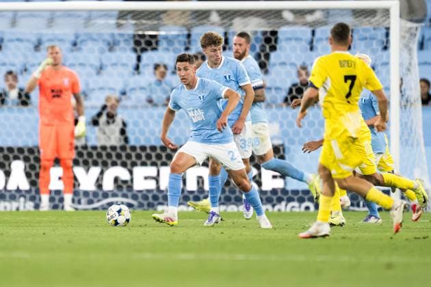 250821 Lasse Berg Johnsen of Malmö FF during the first leg UEFA Europa League playoff football match between Malmö FF and SK Sigma Olomouc on August 21, 2025 in Malmö Photo Petter Arvidson BILDBYRAN kod PA PA1067 fotboll football soccer fotball uefa europa league europa league malmö ff sk sigma olomouc bbeng playoff bbauto  Copyright: PETTERxARVIDSON BB250821PA106