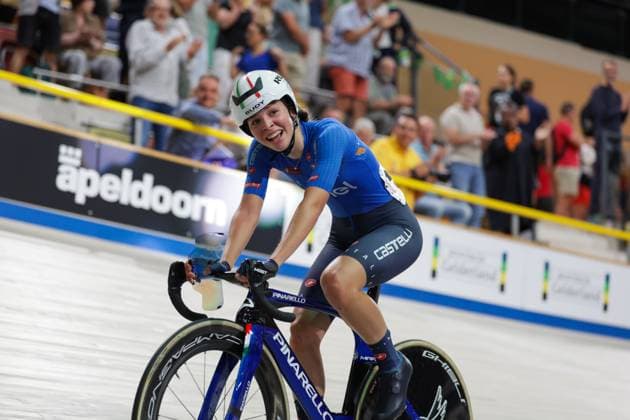 2025 UCI Junior Track World Championships Picture by Alex Whitehead SWpix.com - 21 08 2025 - Cycling - 2025 UCI Junior Track World Championships - Omnisport, Apeldoorn, Netherlands - Women Elimination Race Final - Chantal Pegolo (Italy) wins the Women Elimination Race Final Copyright: x xSWpix.comx(t axPhotographyxHubxLtd)xAlexxWhitehead SWpix.comx SWP-3030-0889