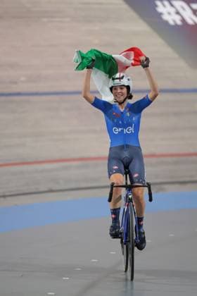 2025 UCI Junior Track World Championships Picture by Alex Whitehead SWpix.com - 21 08 2025 - Cycling - 2025 UCI Junior Track World Championships - Omnisport, Apeldoorn, Netherlands - Women Elimination Race Final - Chantal Pegolo (Italy) wins the Women Elimination Race Final Copyright: x xSWpix.comx(t axPhotographyxHubxLtd)xAlexxWhitehead SWpix.comx SWP-3030-0890