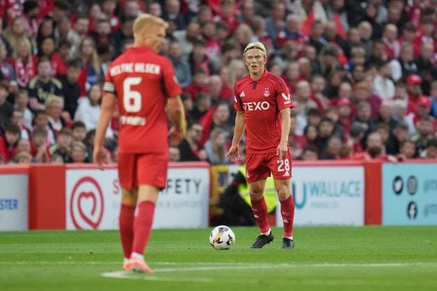 Alexander Jensen of Aberdeen Aberdeen v FCSB, UEFA Europa League, Play-Off Round, First Leg, Football, Pittodrie, Aberdeen, Scotland, UK - 21 Aug 2025Aberdeen Pittodrie Scotland United Kingdom EDITORIAL USE ONLY No use with unauthorised audio, video, data, fixture lists, club league logos or live services. Online in-match use limited to 120 images, no video emulation. No use in betting, games or single club league player publications. Copyright: xPetexSummers Shutterstockx 15449391cz