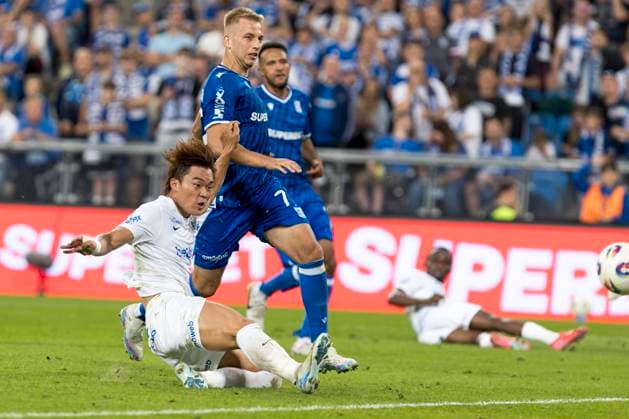 Lech Poznan v Genk - UEFA Europa League POZNAN, POLAND - AUGUST 21 : 4th goal scored by Oh Hyeon-Gyu forward of KRC Genk pictured during the UEFA Europa League 2025 26 Play-offs1st leg between Lech Poznan and KRC Genk on August 21, 2025 in Poznan, Poland 21 08 2025 Poznan Poland  Copyright: xAdamxCiereszkox