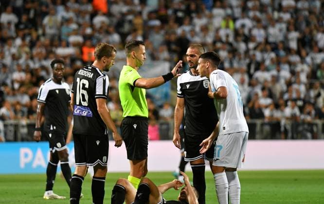 Rijeka, 210825. Rujevica Stadium. Referee Ivan Kruzliak on the first match of the 4th qualifying round of the UEFA Europa League Rijeka - PAOK. Photo: Damir Skomrlj CROPIX Copyright: xxDamirxSkomrljx xCROPIXx rijeka_paok1-210825