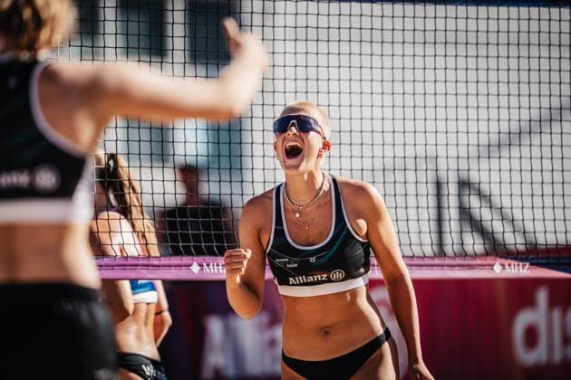 Beach volleyball women Allianz German Beach Tour 2025 Tourstop Berlin 21 08 2025 Mareet Maidhof cheers Berlin Funkhaus Beach Berlin Germany
