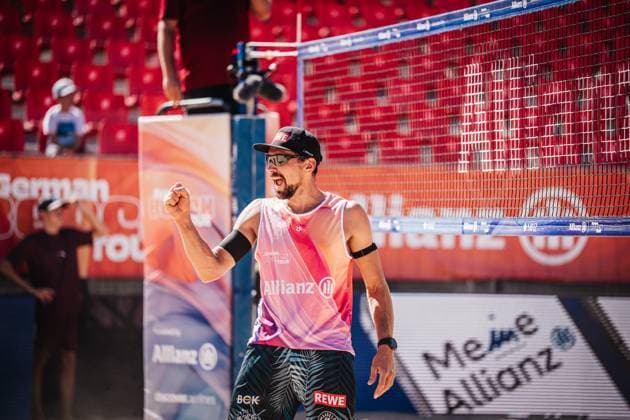 Beach volleyball men Allianz German Beach Tour 2025 Tourstop Berlin 21 08 2025 Jonathan Erdmann cheers Berlin Funkhaus Beach Berlin Germany