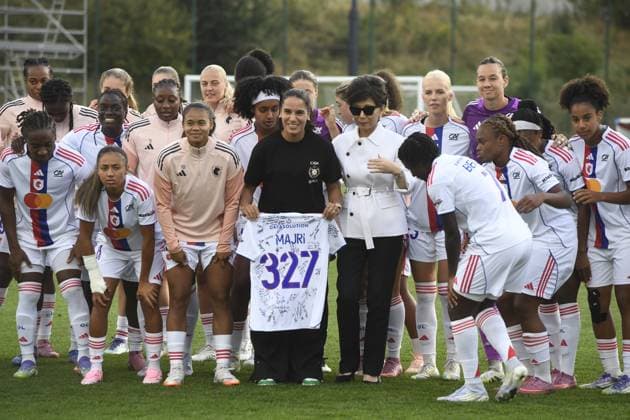 Football : OLYMPIQUE LYONNES VS lONDONS lYONNES -FRIENDLY - 21 08 2025 OL Lyonnes paid a vibrant tribute to Amel Majri before kick-off of the friendly match against the London City Lionesses. during the International Friendly, Länderspiel, Nationalmannschaft match between OL Lyonnes and London City at Groupama OL Training Center on august 21,2025  Copyright: xMourad_ALLILIx