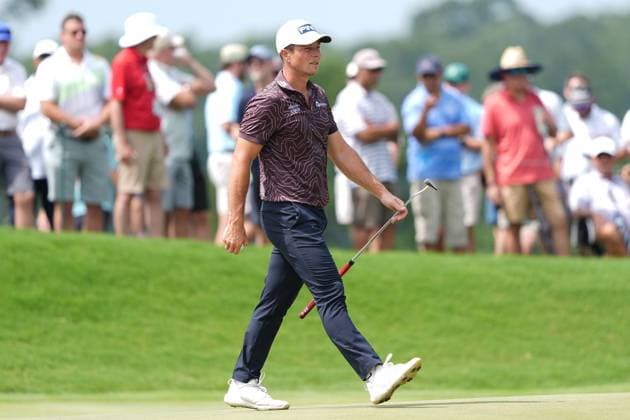 August 21, 2025, Atlanta, Georgia, USA: Viktor Hovland (NOR) lines up a putt on the first green during the first round of the 2025 TOUR Championship at East Lake Golf Club. Atlanta USA - ZUMAw109 20250821_fap_w109_015 Copyright: xDebbyxWongx
