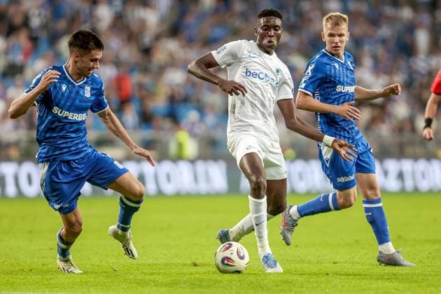 POLAND OUT !!! 21.08.2025 POZNAN, BULGARSKA , ENEA STADION PILKA NOZNA (FOOTBALL), PLAY-OFFS UEFA EUROPA LIGA 2025 - 2026 GAME LECH POZNAN - RKC GENK N P (L) JOAO MOUTINHO , (C) IBRAHIMA SORY BANGOURA , (R) ANTONI KOZUBAL FOTO JAKUB PIASECKI CYFRASPORT NEWSPIX.PL --- newspix.pl 
