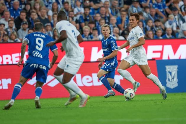 POLAND OUT !!! 21.08.2025 POZNAN, BULGARSKA , ENEA STADION PILKA NOZNA (FOOTBALL), PLAY-OFFS UEFA EUROPA LIGA 2025 - 2026 GAME LECH POZNAN - RKC GENK N P ANTONI KOZUBAL , HYEONGYU OH FOTO JAKUB PIASECKI CYFRASPORT NEWSPIX.PL --- newspix.pl 