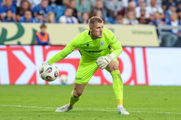 POLAND OUT !!! 2025.08.21 Poznan Pilka nozna 4 Runda Eliminacji Liga Europy Lech Poznan - KRC Genk N z Bartosz Mrozek Foto Pawel Jaskolka PressFocus 2025.08.21 Poznan Football 4th Qualifying Round UEFA Europa League Lech Poznan - KRC Genk Credit: Pawel Jaskolka PressFocus NEWSPIX.PL --- newspix.pl 