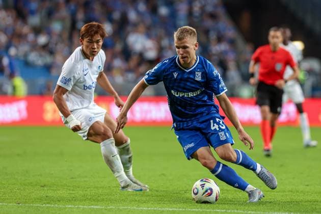 POLAND OUT !!! 2025.08.21 Poznan Pilka nozna 4 Runda Eliminacji Liga Europy Lech Poznan - KRC Genk N z Hyeongyu Oh Antoni Kozubal Foto Pawel Jaskolka PressFocus 2025.08.21 Poznan Football 4th Qualifying Round UEFA Europa League Lech Poznan - KRC Genk Credit: Pawel Jaskolka PressFocus NEWSPIX.PL --- newspix.pl 