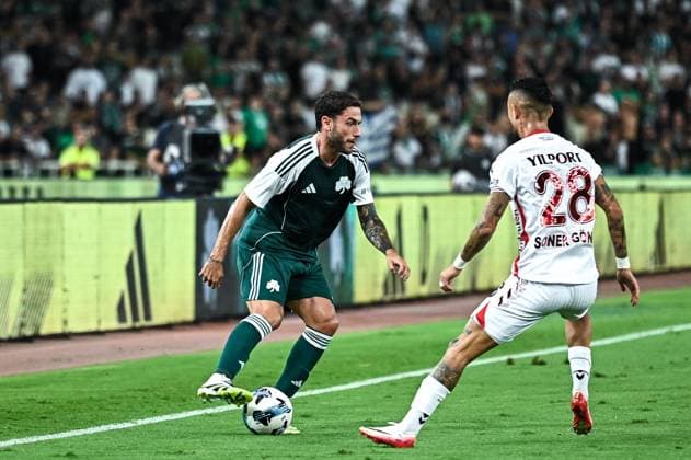 CALCIO - UEFA Europa League - Panathinaikos vs Samsunspor 2 Davide Calabria of Panathinaikos competes with 28 Soner Gonul of Samsunspor during the Europa League, Play-offs, 1st leg match between Panathinaikos and Samsunspor at OAKA Stadium on August 21, 2025, in Athens, Greece. Athens Greece  Copyright: xIPAxSport ABACAx