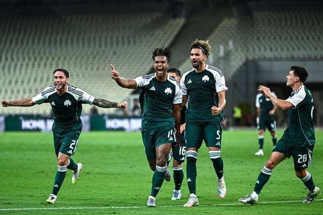 Panathinaikos v Samsunspor - UEFA Champions League Erik Palmer-Brown of Panathinaikos celebrates a goal with his teammates Davide Calabria, Ahmed Touba, and Facundo Pellistri during the Europa League Play-offs, 1st leg match between Panathinaikos and Samsunspor at OAKA Stadium in Athens, Greece, on August 21, 2025.  Copyright: xStefanosxKyriazisx originalFilename:kyriazis-panathin250821_npeO8.jpg