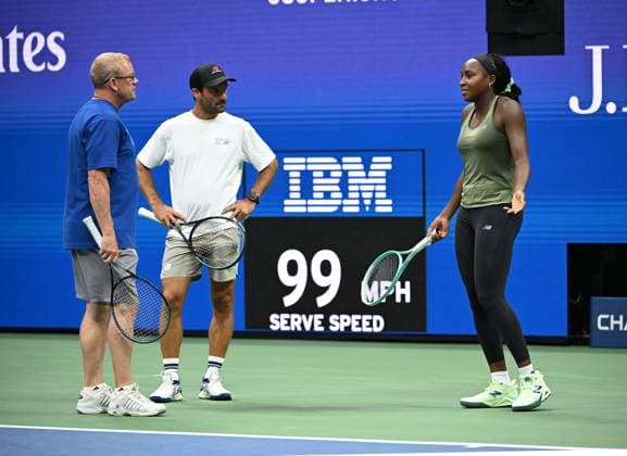 FLUSHING NY- AUGUST 21: Coco Gauff is seen on the practice court with her coach Jean-Christophe Faurel and Gavin MacMillan on Arthur Ashe Stadium at the USTA Billie Jean King National Tennis Center on August 21, 2025 in Flushing Queens. Copyright: xmpi04x