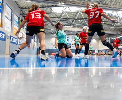 21 08 2025, GER, Handball, Women, Season 2025 2026, 1 BL Alsco Womens Handball Bundesliga, Test match, Thueringer HC BSV Sachsen Zwickau Julie Holm Thueringer HC,8 Jasmina Gierga BSV Sachsen Zwickau Laura Penzes BSV Sachsen Zwickau 99974 Mühlhausen Goermar Görmar Halle Thuringia Germany