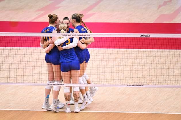 250822 Players of Sweden celebrate during the women s volleyball world championship match between Netherlands and Sweden on August 22, 2025 in Bangkok Photo Kaikungwon Duanjumroon BILDBYRAN code XY XY0070 volleyball volleyball landslaget netherlands sverige nederländerna national team sweden dam bbeng vm world championship jubel  Copyright: KaikungwonxDuanjumroon BB250822BB078