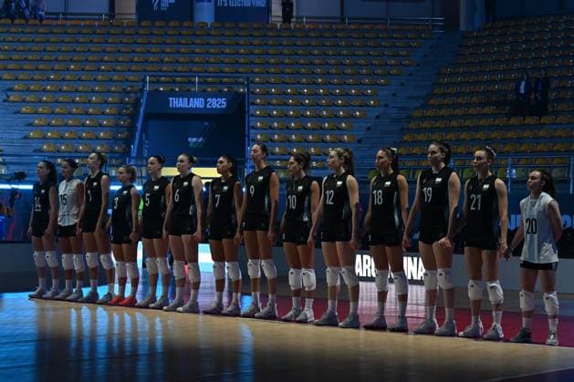 Argentina v Czech Republic - FIVB Women s Volleyball World Championship, WM, Weltmeisterschaft NAKHON RATCHASIMA, THAILAND - AUGUST 22: Players of Argentina line up for the national anthem ahead of the FIVB Women s Volleyball World Championship between Argentina and Czech Republic at Korat Chatchai Sports Hall, in Nakhon Ratchasima, Thailand, on August 22, 2025. Mustafa Hatipoglu Anadolu Nakhon Ratchasima Thailand. Editorial use only. Please get in touch for any other usage.  Copyright: x2025xAnadoluxMustafaxHatipoglux