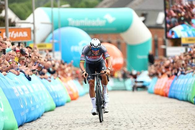 Dutch Mathieu van der Poel of Alpecin-Deceuninck crosses the finish line to win the third stage of the Renewi Tour multi-stage cycling race, from Aalter to Geraardsbergen (179,9 km) on Friday 22 August 2025. The five-day race takes place in Belgium and the Netherlands. DAVIDxPINTENS  x131901687x