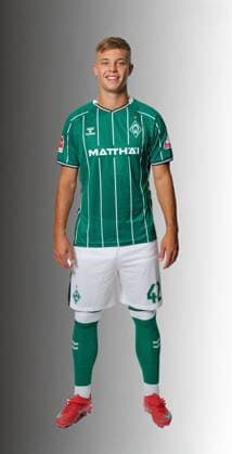 official portrait date SV Werder Bremen 2025 2026 Keke Topp Werder Bremen 42 1 BL portrait date 2025 2026, xWerderxBremenx xHeidmannxxvia nph00001