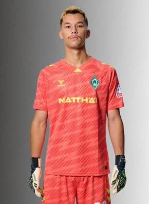 official portrait date SV Werder Bremen 2025 2026 Mio Backhaus Werder Bremen 30 1 BL portrait date 2025 2026, xWerderxBremenx xHeidmannxxvia nph00001