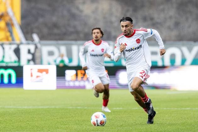 2 Fußball Bundesliga SC Preußen Münster 1 FC Nürnberg 22 08 2025 Berkay Yilmaz 1 FC Nürnberg, 21 2 Fußball Bundesliga SC Preußen Münster 1 FC Nürnberg LVM Preußenstadion, Münster 22 08 2025 DFL regulations prohibit any use of photographs as image sequences and or quasi video Copyright: xBEAUTIFULxSPORTS Buriakovx