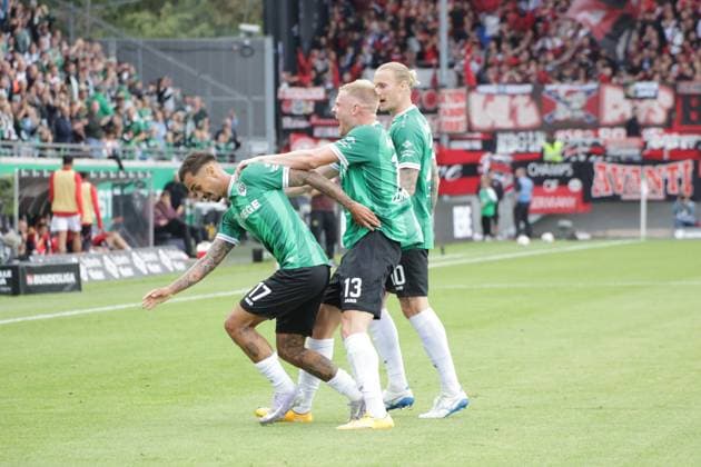 22 08 2025, xgrfx, Fußball 2 Bundesliga, Preußen Münster 1 FC Nürnberg v l Tor, Oliver Batista Meier Preußen Münster DFL DFB REGULATIONS PROHIBIT ANY USE OF PHOTOGRAPHS as IMAGE SEQUENCES and or QUASI VIDEO Münster