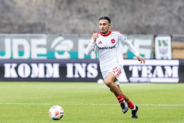 2 Fußball Bundesliga SC Preußen Münster 1 FC Nürnberg 22 08 2025 Berkay Yilmaz 1 FC Nürnberg, 21 2 Fußball Bundesliga SC Preußen Münster 1 FC Nürnberg LVM Preußenstadion, Münster 22 08 2025 DFL regulations prohibit any use of photographs as image sequences and or quasi video Copyright: xBEAUTIFULxSPORTS Buriakovx
