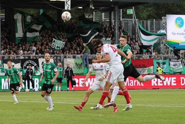 22 08 2025 Soccer Season 2025 2026 2 Soccer Bundesliga 03 Matchday SC Preußen Münster SCP 1 FC Nuremberg FCN Club Sportfoto Zink DaMa xdaxmax DFL regulations prohibit any use of photographs as image sequences and or quasi video only for editorial use Fabio Gruber 4, 1 FC Nuremberg FCN with header