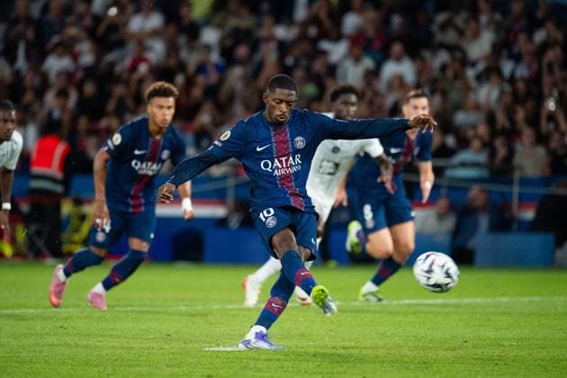 FOOTBALL : PSG vs Angers - Ligue1 - 22 08 2025 Ousmane DEMBELE ( 10 - PSG ) kicks a penalty during the Ligue 1 match between Paris Saint Germain and Angers SCO at Parc Des Princes on August 22 , 2025 in Paris, France. ( Photo by Federico Pestellini PsnewZ ) - ParisFrance  Copyright: xx