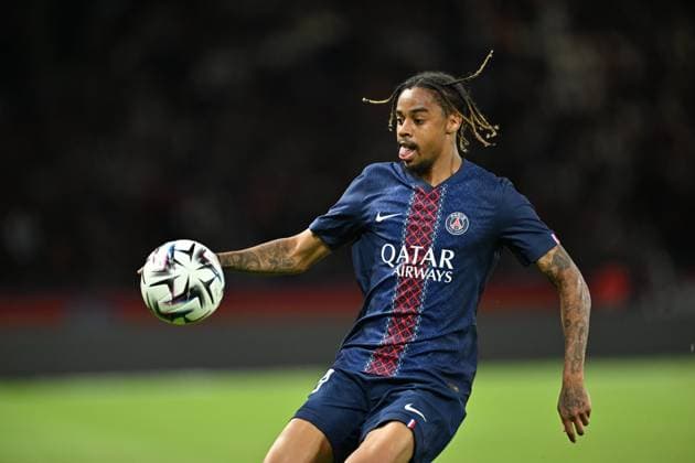 PSG vs Angers SC: French Ligue 1 PARIS, FRANCE - AUGUST 22: Bradley Barcola of Paris Saint - Germain in action during the French Ligue 1 (L1) football match between Paris Saint-Germain (PSG) and Angers SC at Parc des Princes stadium in Paris, France on August 22, 2025. Mustafa Yalcin Anadolu Paris France. Editorial use only. Please get in touch for any other usage.  Copyright: x2025xAnadoluxMustafaxYalcinx