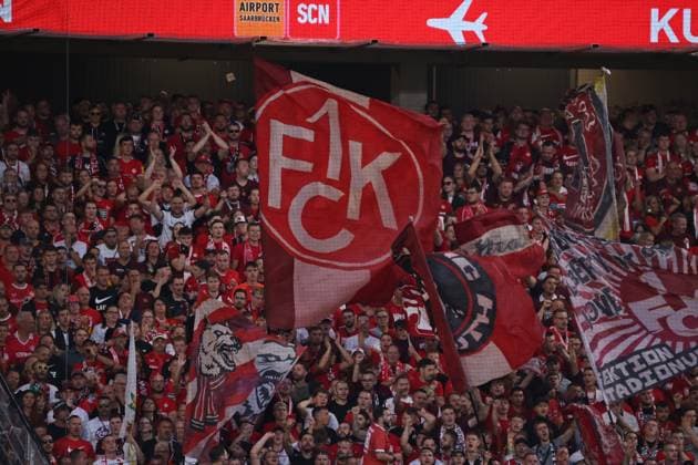 22 08 2025, Football, Men, 2 Bundesliga, Season 2025 2026, SV 07 Elversberg 1 FC Kaiserslautern, Fans of 1 FC Kaiserslautern, Flags, FCK Logo Elversberg Ursapharm Arena an der Kaiserlinde Saarland Germany DE Copyright: xFabianxKleerx