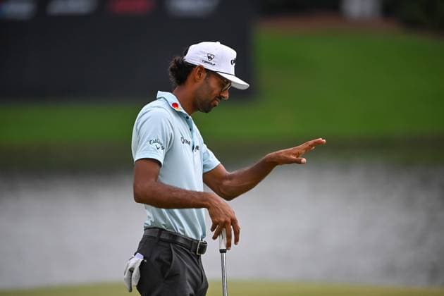 ATLANTA, GA - AUGUST 22: Akshay Bhatia (USA) on the eighth green during the second round of the PGA, Golf Herren Tour Championship, August 22, 2025 at East Lake Golf Club in Atlanta, Georgia. (Photo by John Adams Icon Sportswire) GOLF: AUG 22 PGA FedEx Cup Playoffs - Tour Championship EDITORIAL USE ONLY Icon2508220091302