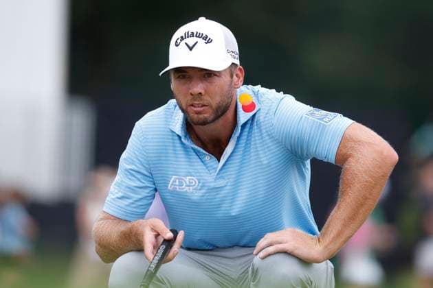 ATLANTA, GA - AUGUST 22: Sam Burns of the United States reads the line for a putt on No. 3 during the second round of the PGA, Golf Herren Tour Championship, August 22, 2025 at East Lake Golf Club in Atlanta, Georgia. (Photo by Matthew Maxey Icon Sportswire) GOLF: AUG 22 PGA FedEx Cup Playoffs - Tour Championship EDITORIAL USE ONLY Icon250822011