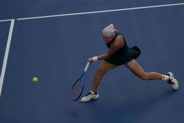 August 22, 2025, Monterrey, Nuevo Leon, Mexico: Diana Shnaider (RUS) in action against Alycia Parks (USA) during the semi-finals at the Monterrey Open WTA, Tennis Damen 500. Monterrey Mexico - ZUMAo125 0831208222st Copyright: xAntonioxOjedax