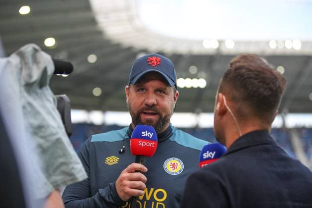 Interview on Sky before the match Heiner Backhaus Eintracht Braunschweig, Head Coach , GER, Karlsruher SC vs Eintracht Braunschweig, 2 Bundesliga, Matchday 3, 2025 2026, 23 08 2025, DFL REGULATIONS PROHIBIT ANY USE OF PHOTOGRAPHS AS IMAGE SEQUENCES AND OR QUASI VIDEO, GER, Karlsruher SC vs Eintracht Braunschweig, 2 Bundesliga, Matchday 3, 2025 2026, 23 08 2025 Karlsruhe Copyright: xEibner-Pressefoto JanxPrihodax EP_JPA